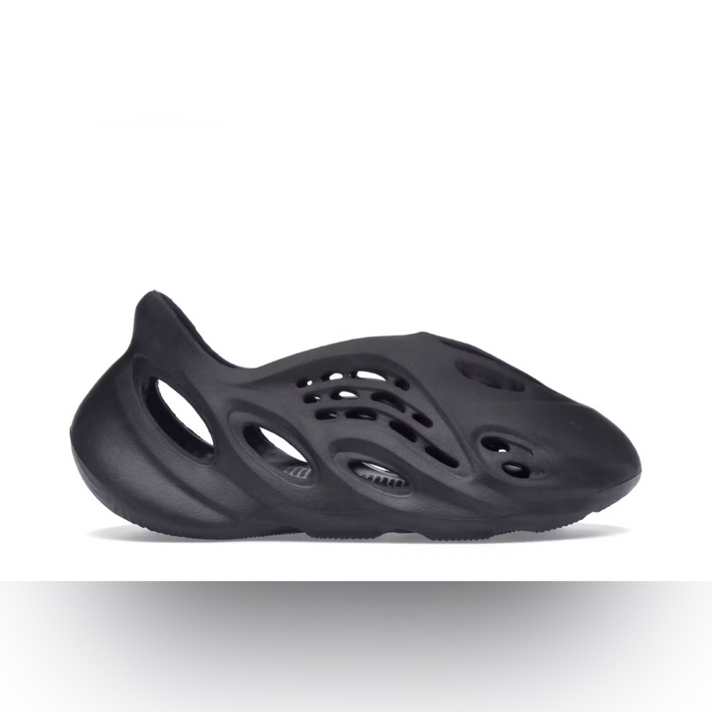 COPY - Black foam runners